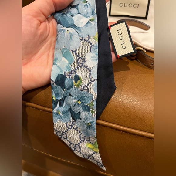 Gucci Soho Disco Crossbody Bag Beige Leather w/bonus twilly - Picture 14 of 16